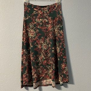 LuLaRoe Azure Skirt Size: XS 0-00
Color: Green, Pink